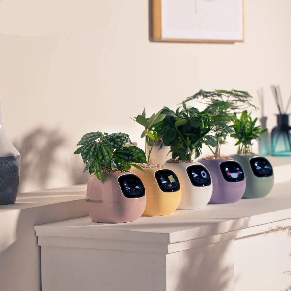 AI Smart Plant Pot – 49 Fun Expressions & 7 Sensors